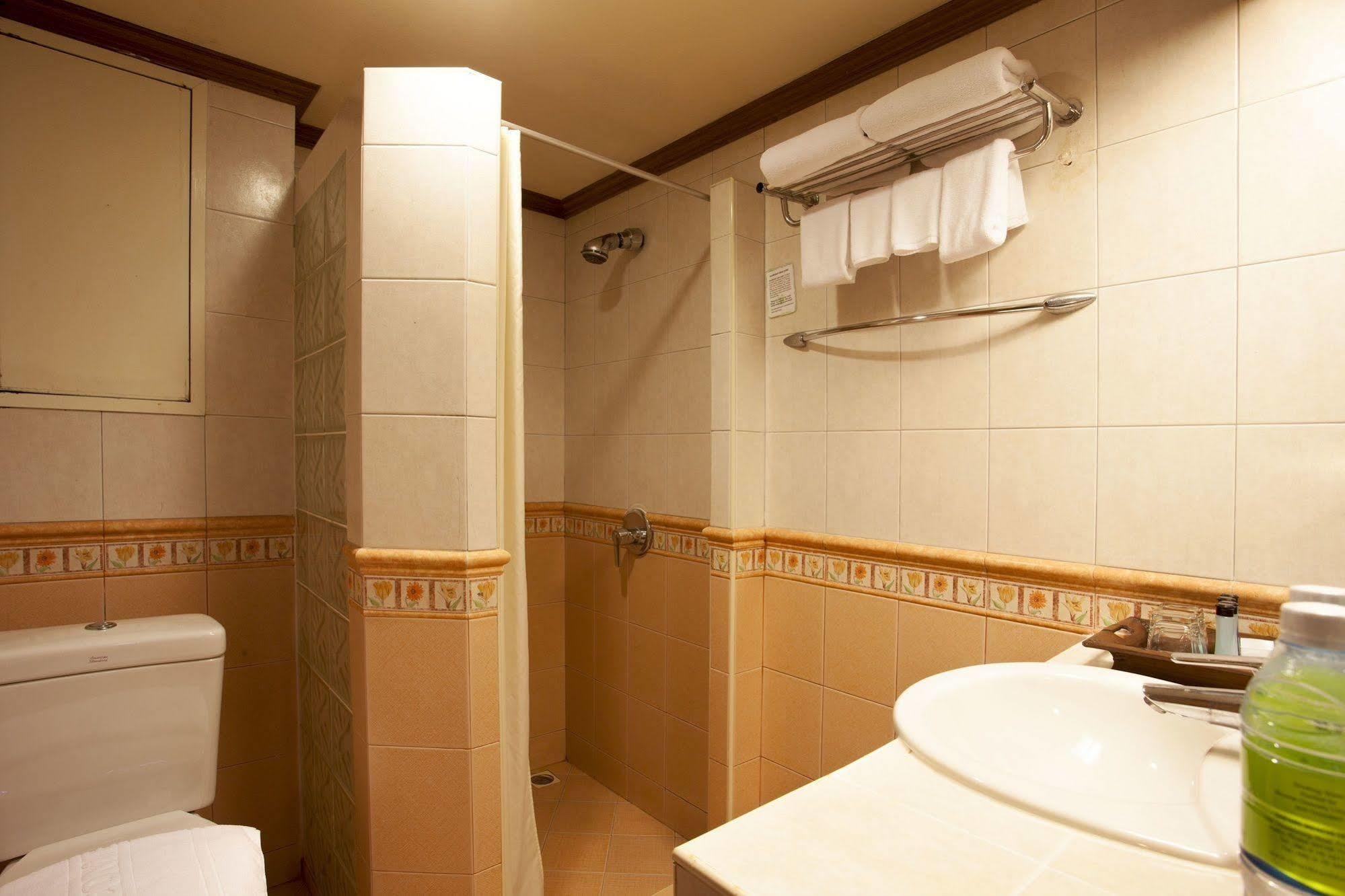 Safari Beach Hotel Patong Εξωτερικό φωτογραφία