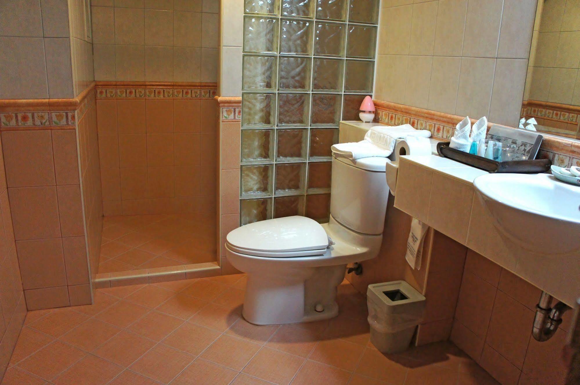 Safari Beach Hotel Patong Εξωτερικό φωτογραφία